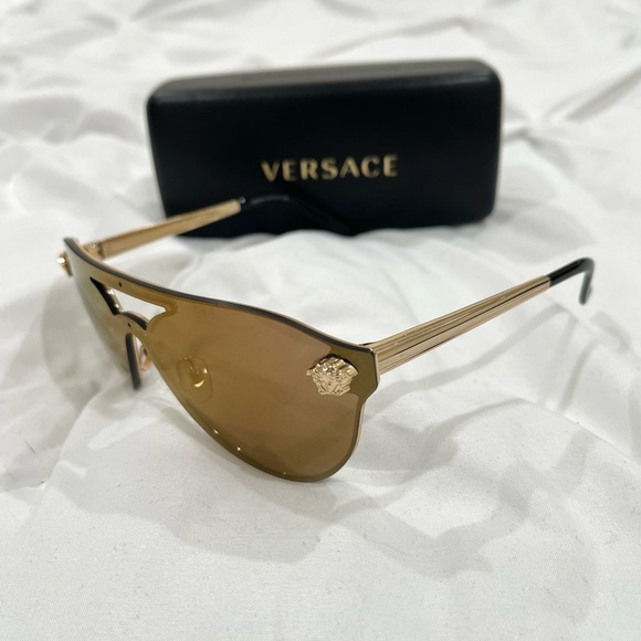 VERSACE Sunglasses - Picture 3 of 3
